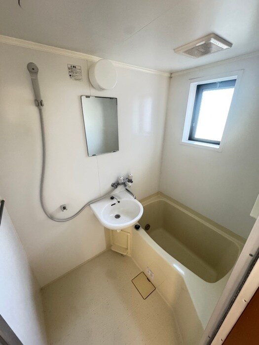 物件内観写真13　(バス／シャワールーム等)