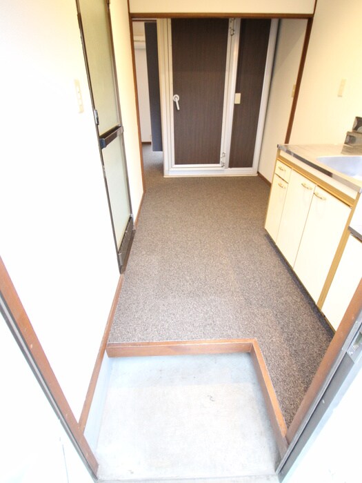 物件内観写真14　(玄関)