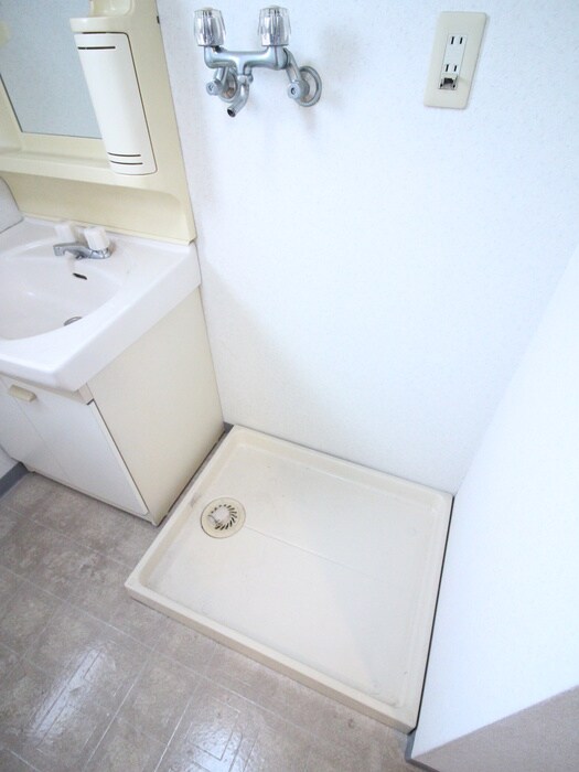 物件内観写真20　(洗濯機置場)