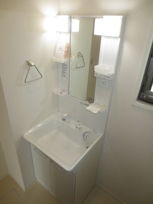 物件内観写真9　(洗面)