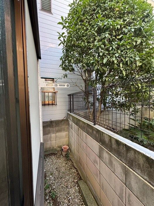 物件内観写真20　(室内からの展望)