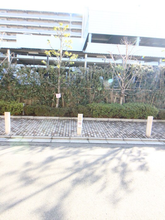 物件内観写真12　(室内からの展望)