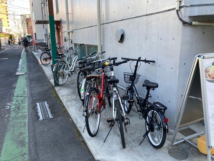 物件外観写真4　(駐輪場)