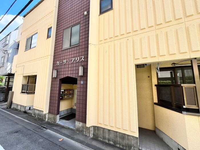 物件外観写真4　(エントランス部分)