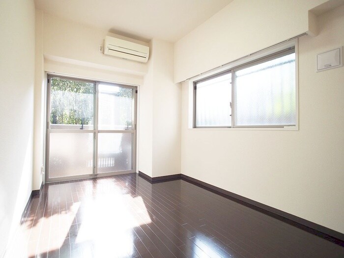 物件内観写真5　(居室)