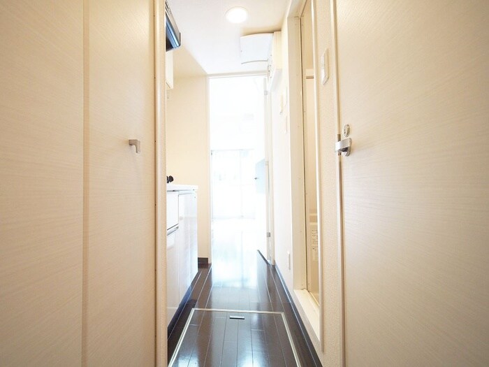 物件内観写真15　(廊下)