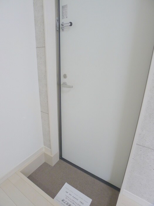 物件内観写真14　(玄関)