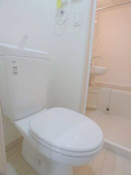 物件内観写真16　(トイレ)