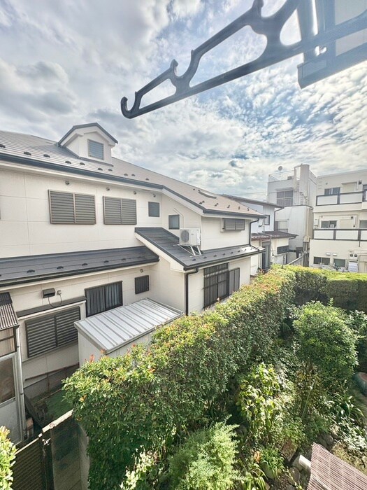 物件内観写真12　(室内からの展望)