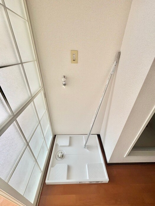 物件内観写真17　(洗濯機置場)