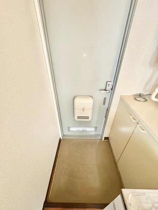 物件内観写真21　(玄関)