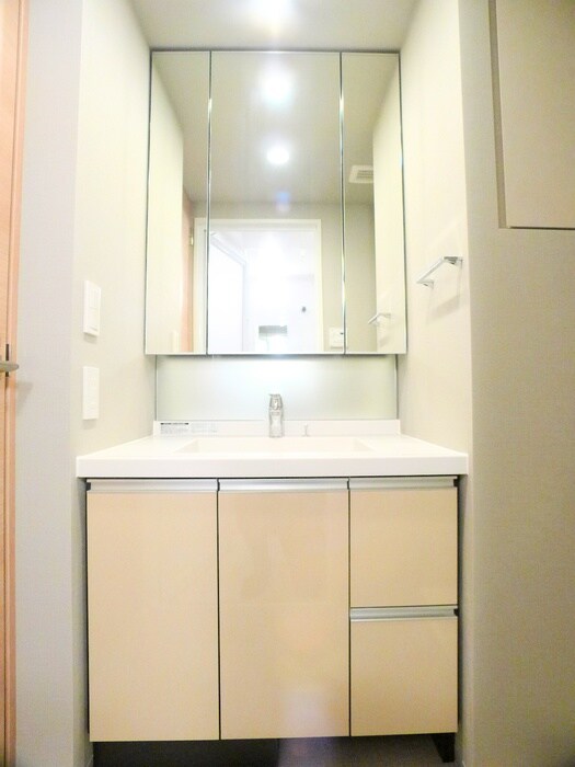 物件内観写真12　(洗面)