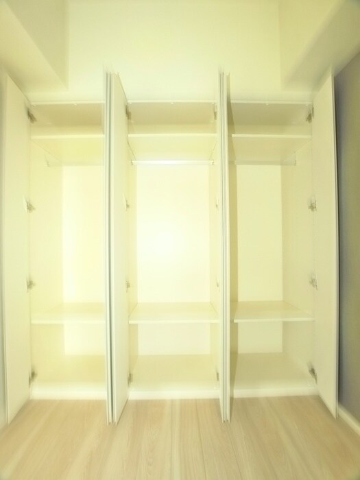 物件内観写真12　(収納)