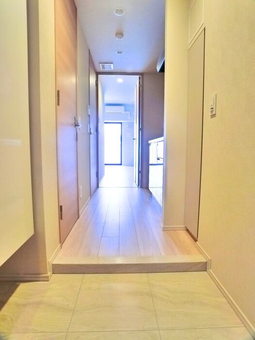 物件内観写真17　(玄関)