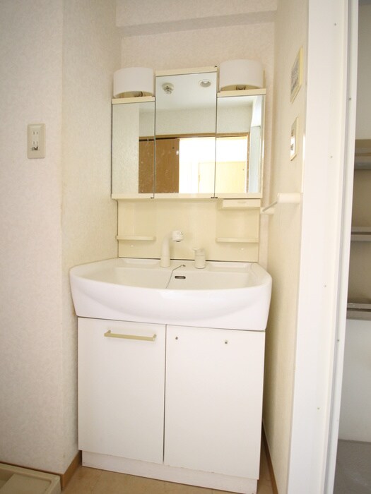 物件内観写真10　(洗面)