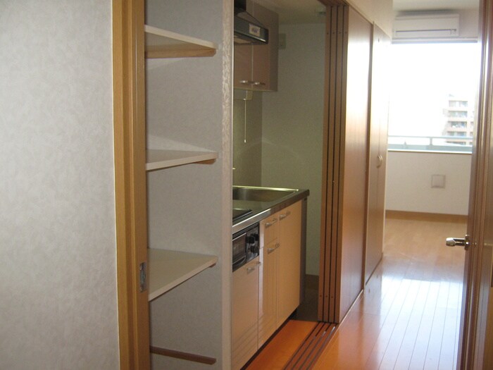 物件内観写真16　(廊下)