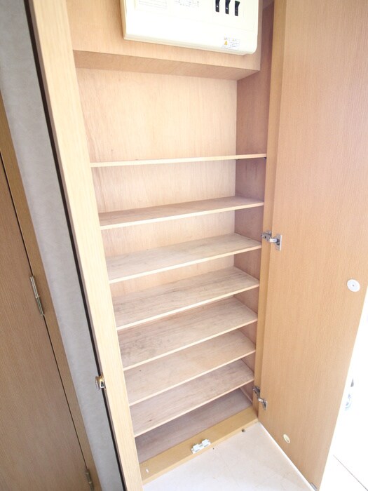 物件内観写真17　(靴箱)