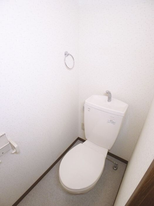 物件内観写真16　(トイレ)