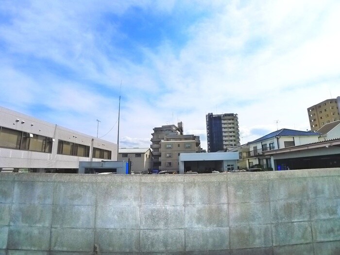 物件内観写真22　(室内からの展望)