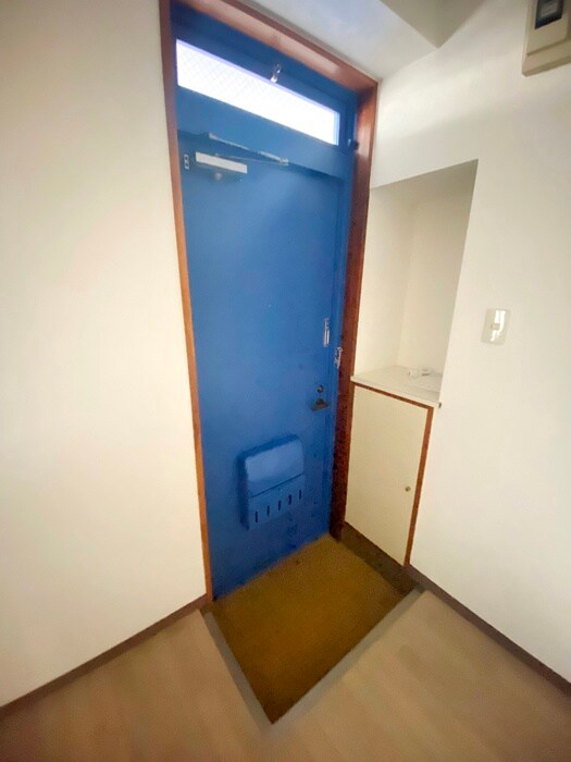 物件内観写真18　(玄関)