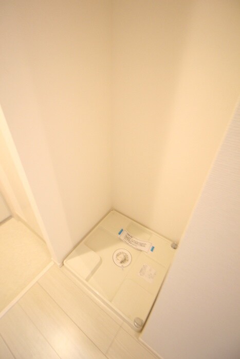 物件内観写真10　(洗濯機置場)