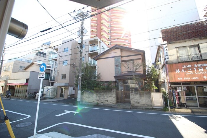 物件内観写真16　(室内からの展望)