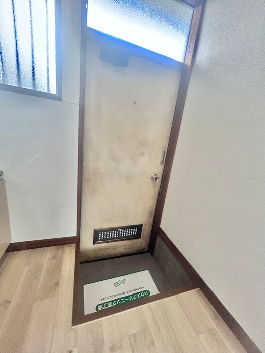 物件内観写真22　(玄関)