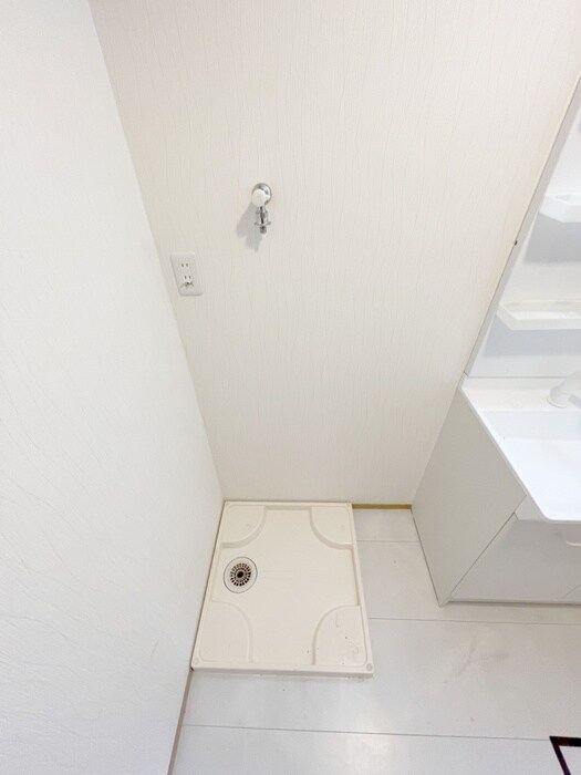 物件内観写真15　(洗濯機置場)