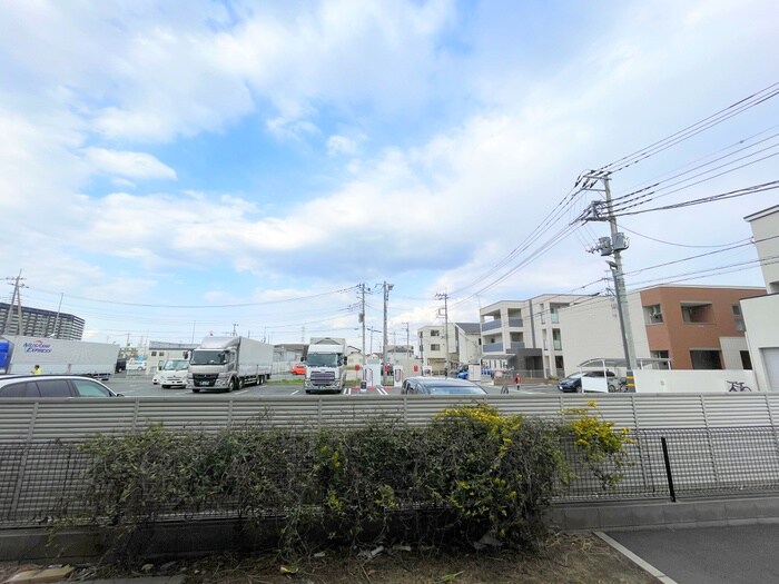 物件内観写真20　(室内からの展望)