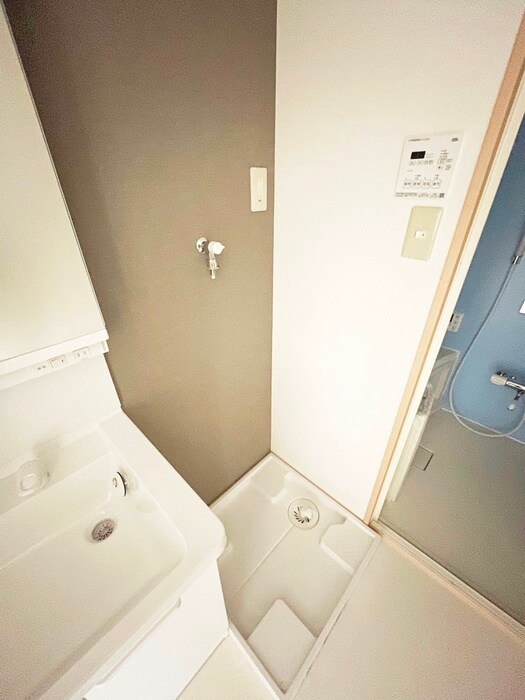 物件内観写真15　(洗濯機置場)