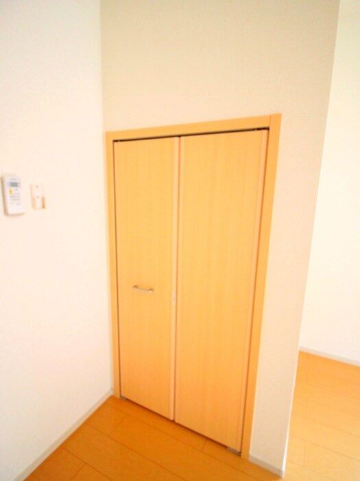 物件内観写真18　(収納)