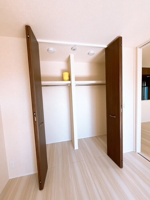 物件内観写真12　(収納)