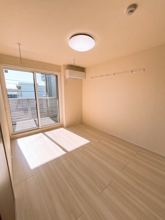 物件内観写真18　(居室)