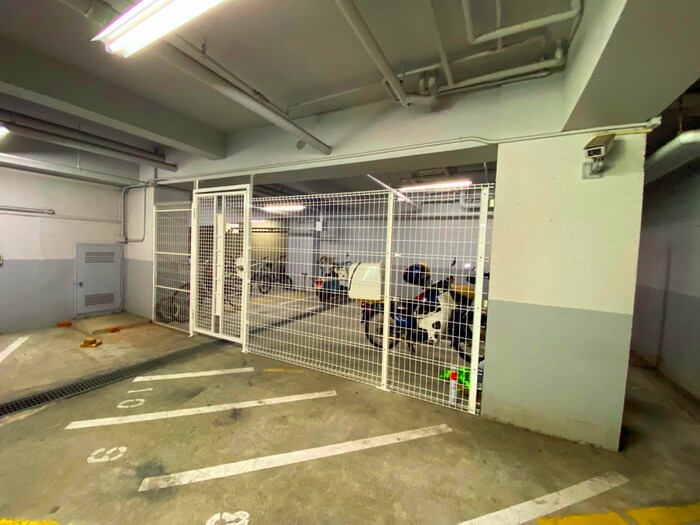 物件外観写真5　(駐輪場)