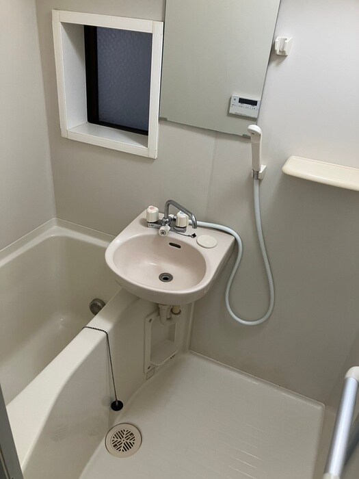 物件内観写真12　(バス／シャワールーム等)