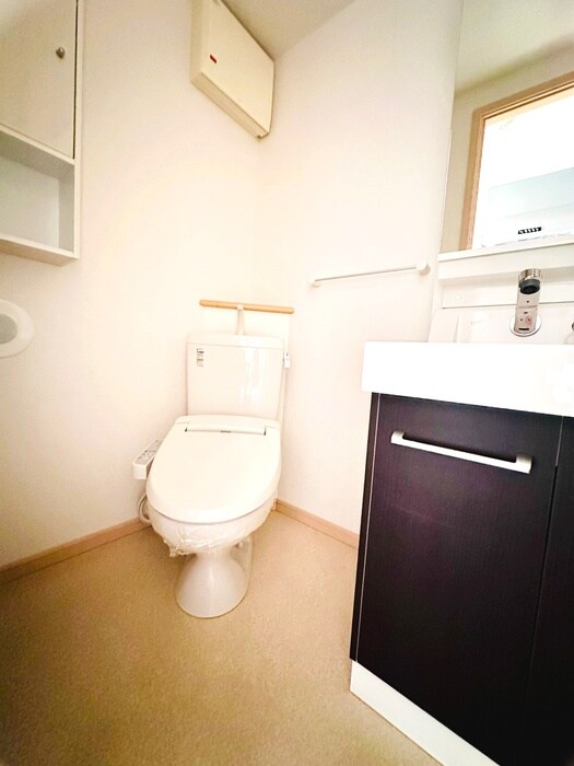 物件内観写真12　(トイレ)