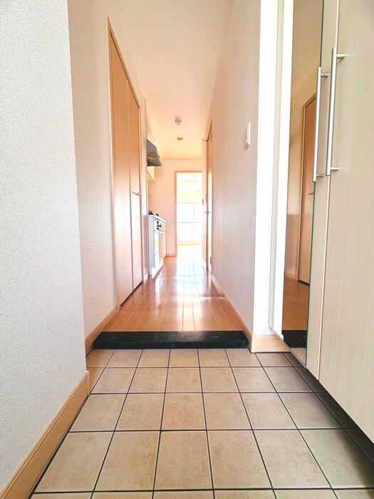 物件内観写真15　(玄関)