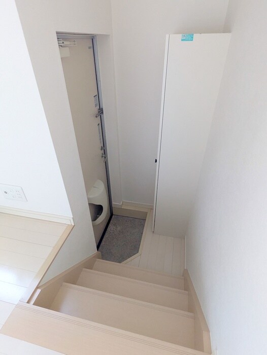 物件内観写真16　(玄関)