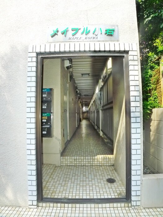 物件外観写真3　(エントランス部分)