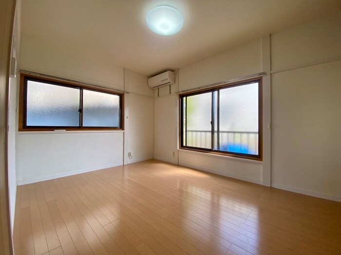 物件内観写真5　(居室)