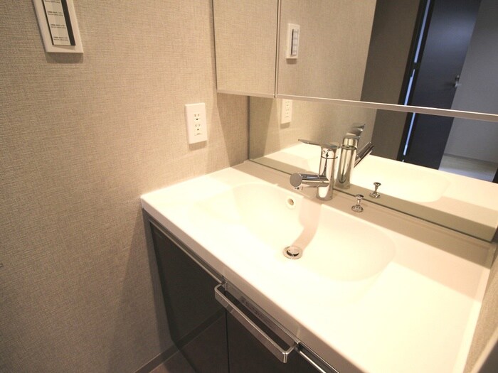 物件内観写真11　(洗面)