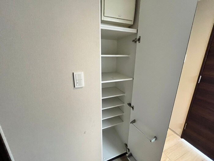 物件内観写真15　(靴箱)