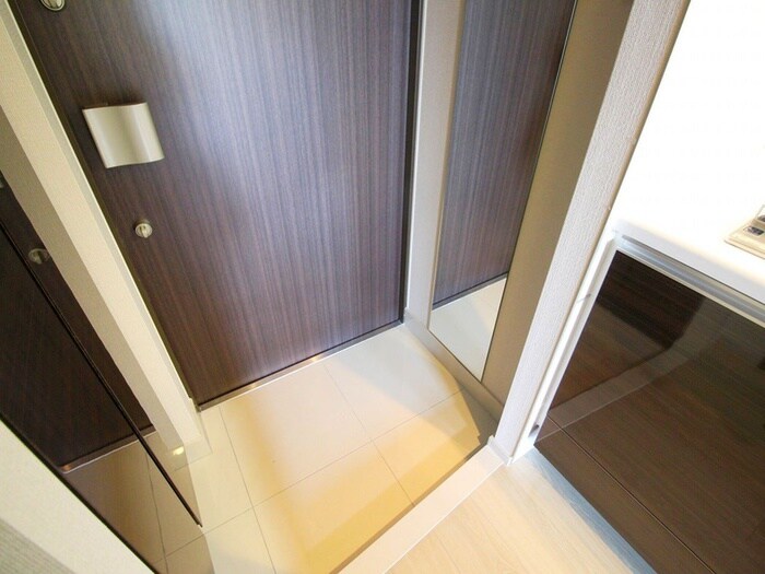 物件内観写真17　(玄関)