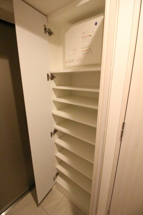 物件内観写真15　(靴箱)