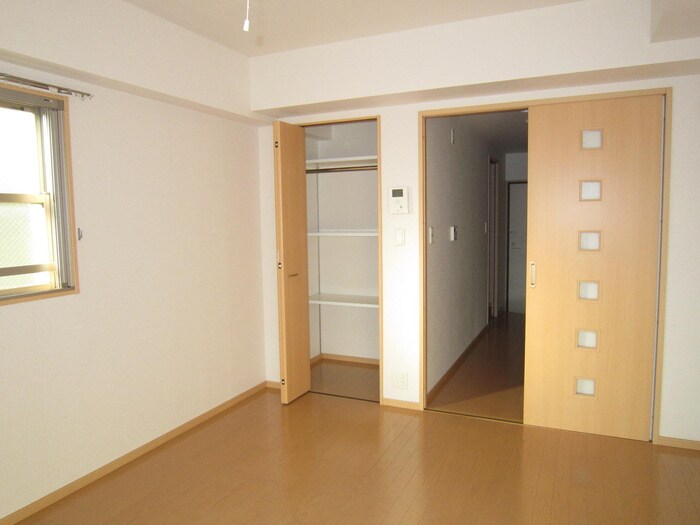 物件内観写真12　(収納)