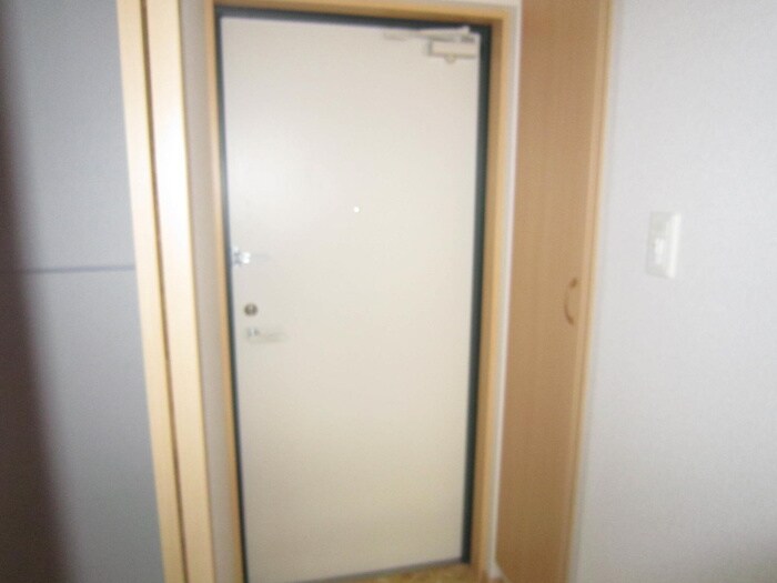物件内観写真14　(玄関)