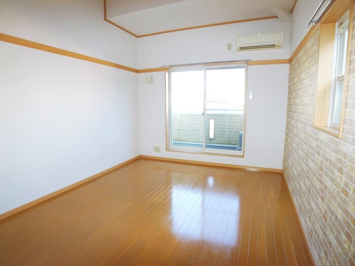 物件内観写真7　(室内からの展望)