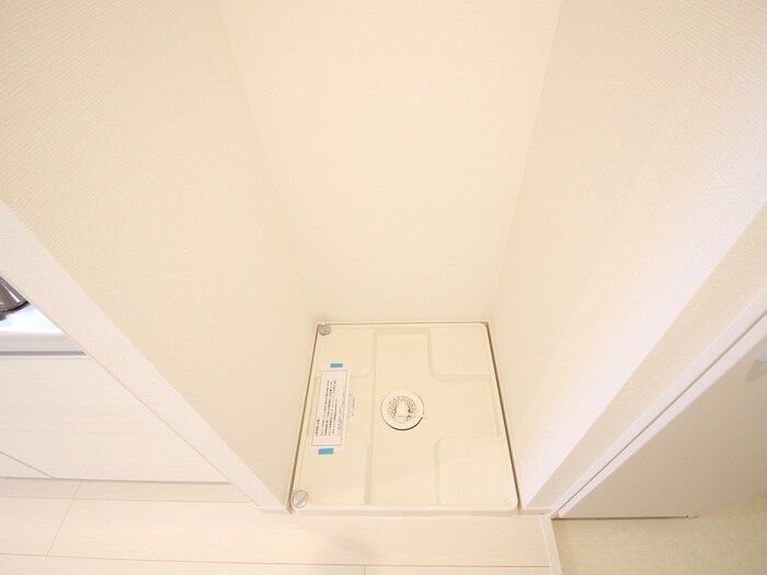 物件内観写真12　(洗濯機置場)