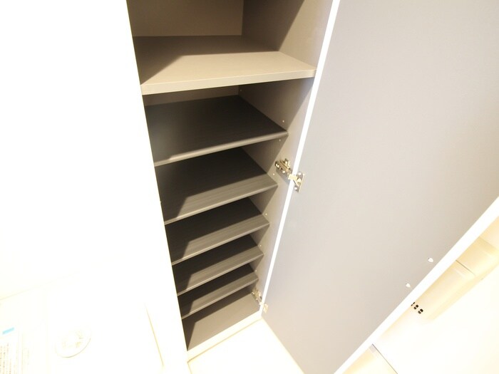 物件内観写真15　(靴箱)
