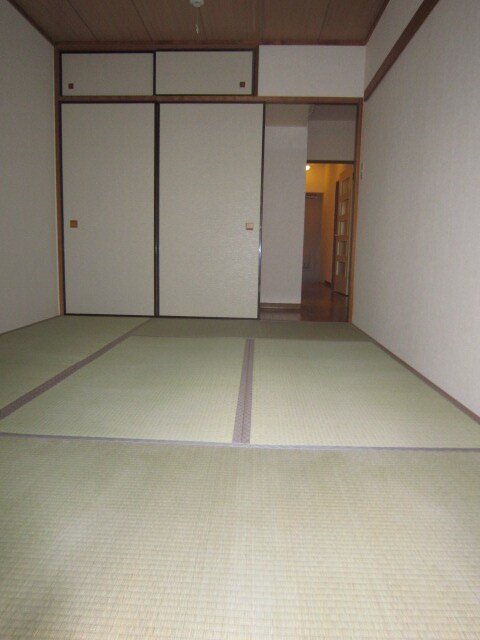 物件内観写真8　(居室)